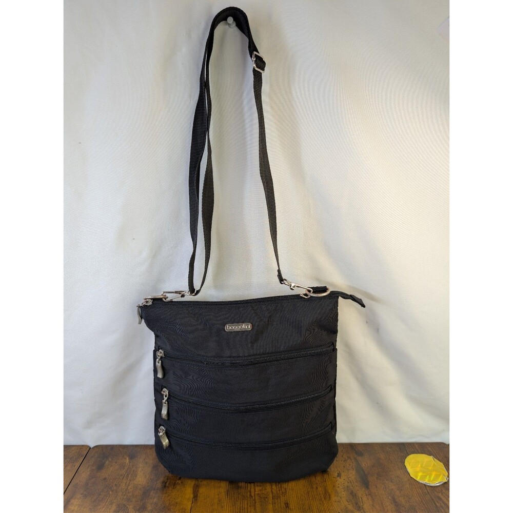 Baggallini Crossbody Bag Black Big Zipper Nylon Purse Travel